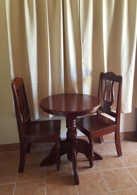 Panchos Villas Caye Caulker Ruang foto