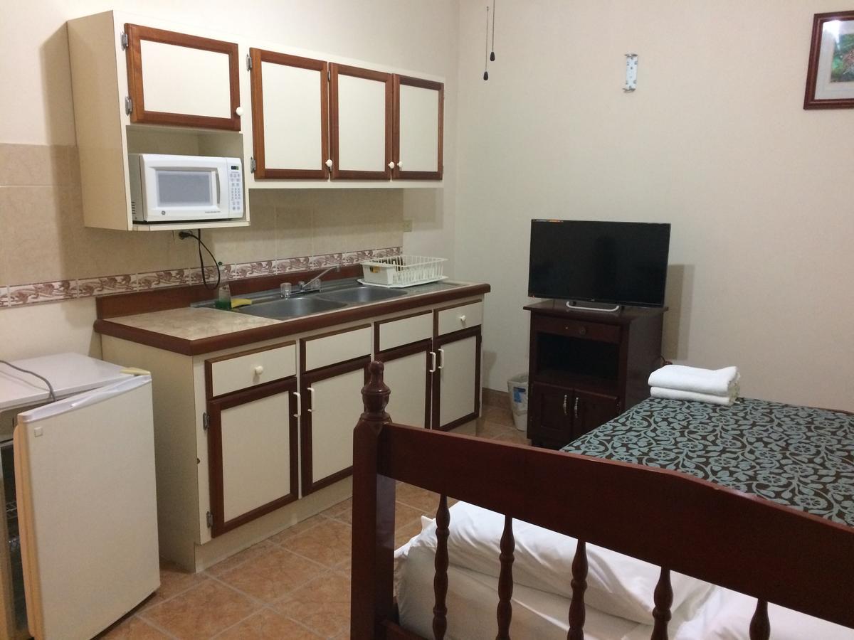 Panchos Villas Caye Caulker Bagian luar foto