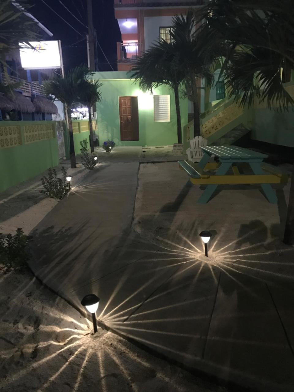Panchos Villas Caye Caulker Bagian luar foto