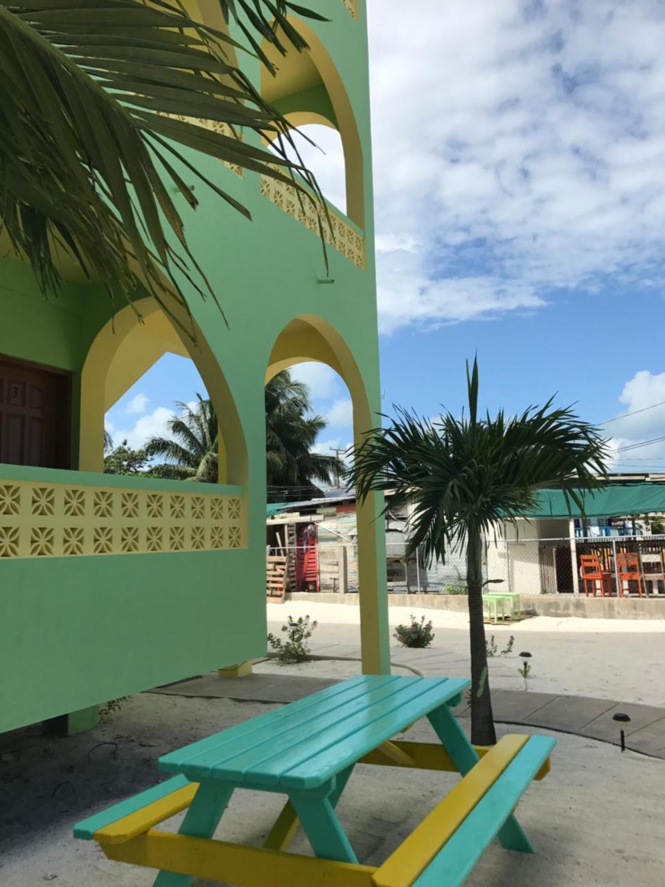 Panchos Villas Caye Caulker Bagian luar foto